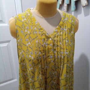 Floral Yellow Sleeveless Top No Tag But, It's A Plus Size 2X